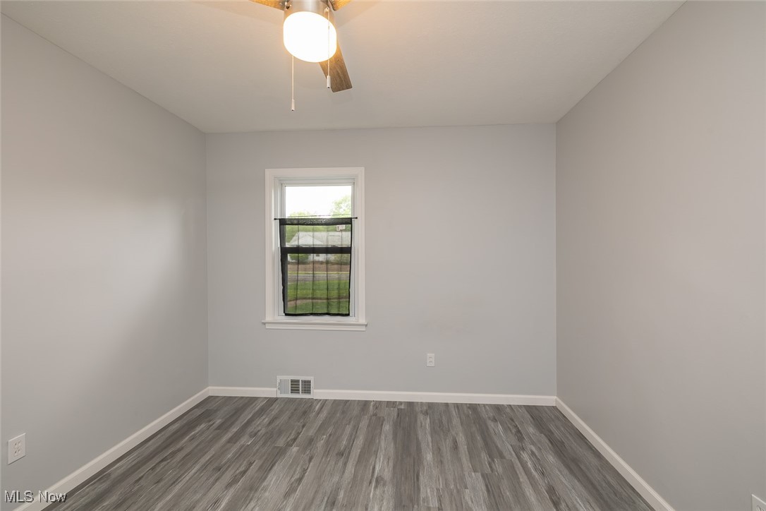 5963 Porter Road, North Olmsted, Ohio image 16