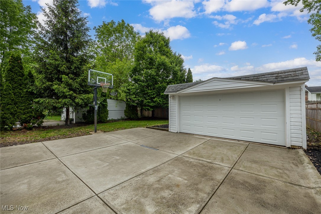 5963 Porter Road, North Olmsted, Ohio image 29