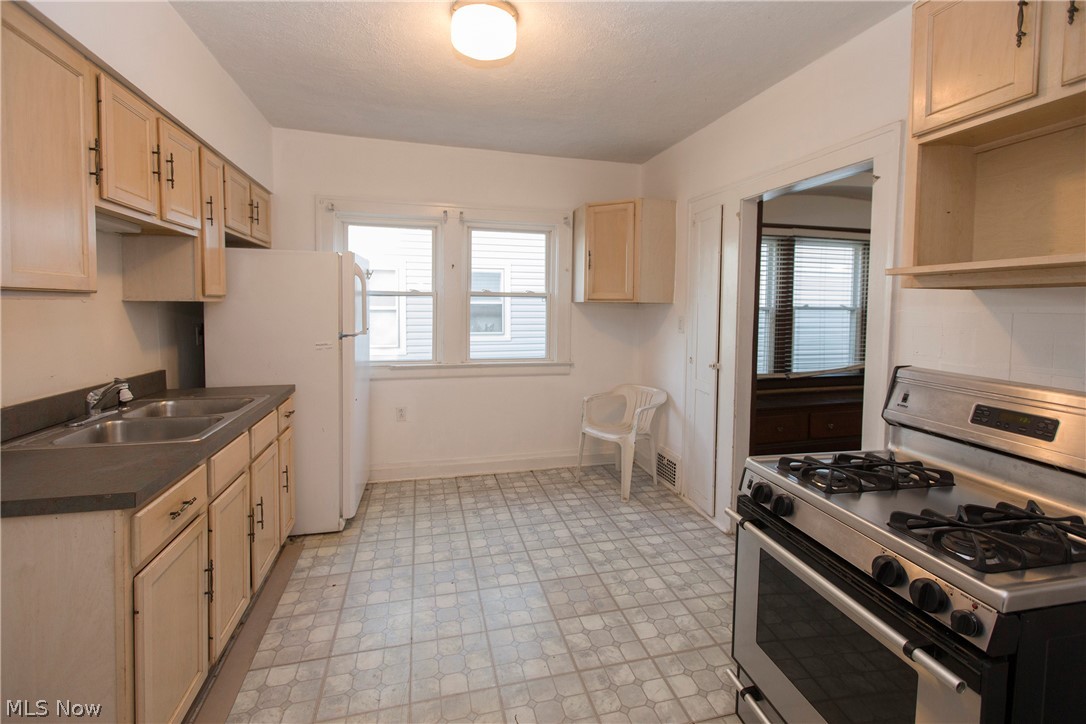 Land & Home Co - Residential Income