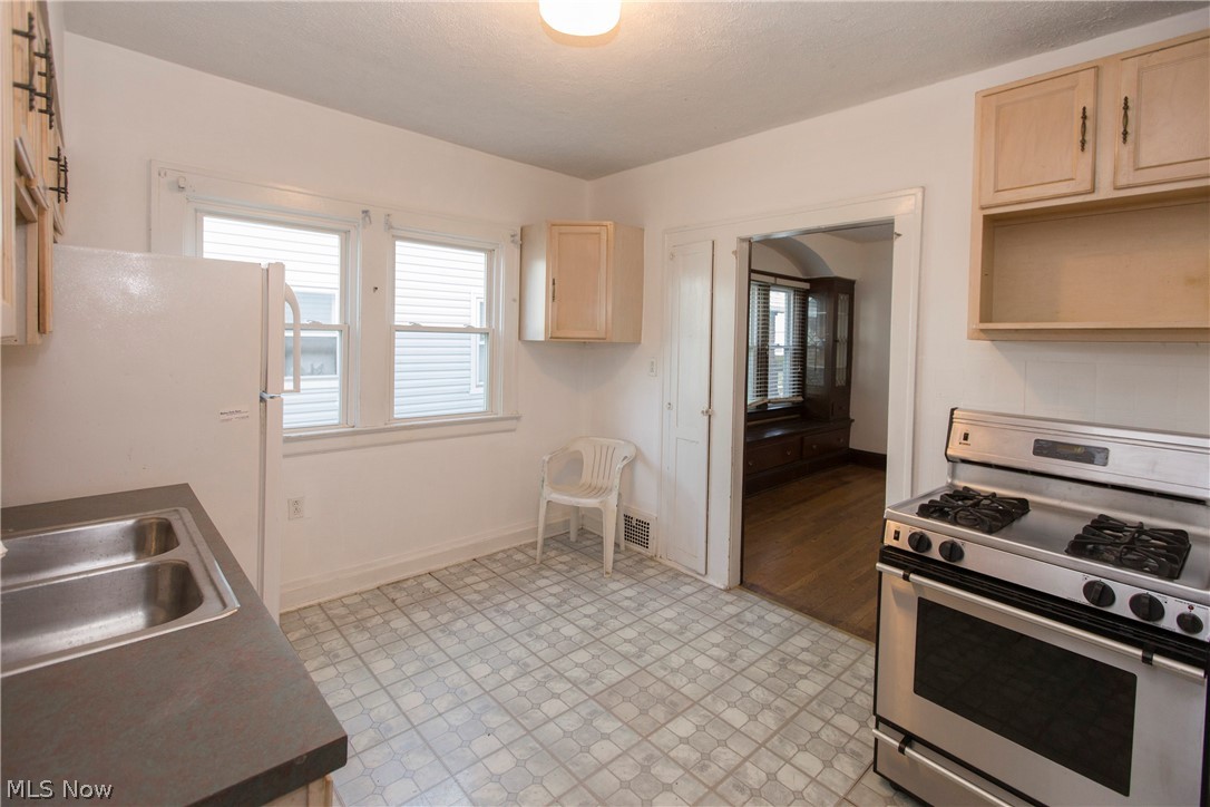 Land & Home Co - Residential Income