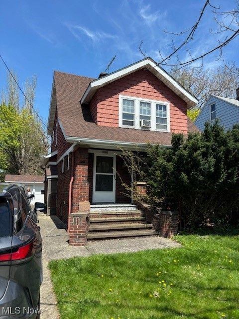 18101 Hiller Avenue, Cleveland, OH 44119 - #: 5116841