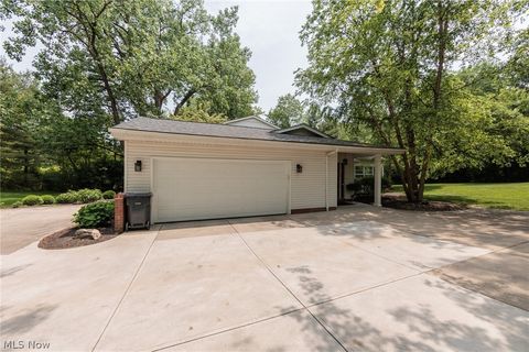 Tiny photo for 35320 Chagrin Boulevard, Moreland Hills, OH 44022 (MLS # 5191811)