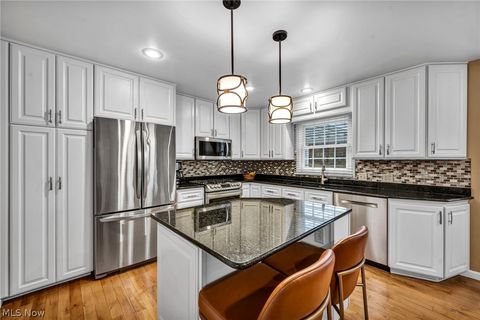 Tiny photo for 35320 Chagrin Boulevard, Moreland Hills, OH 44022 (MLS # 5191811)