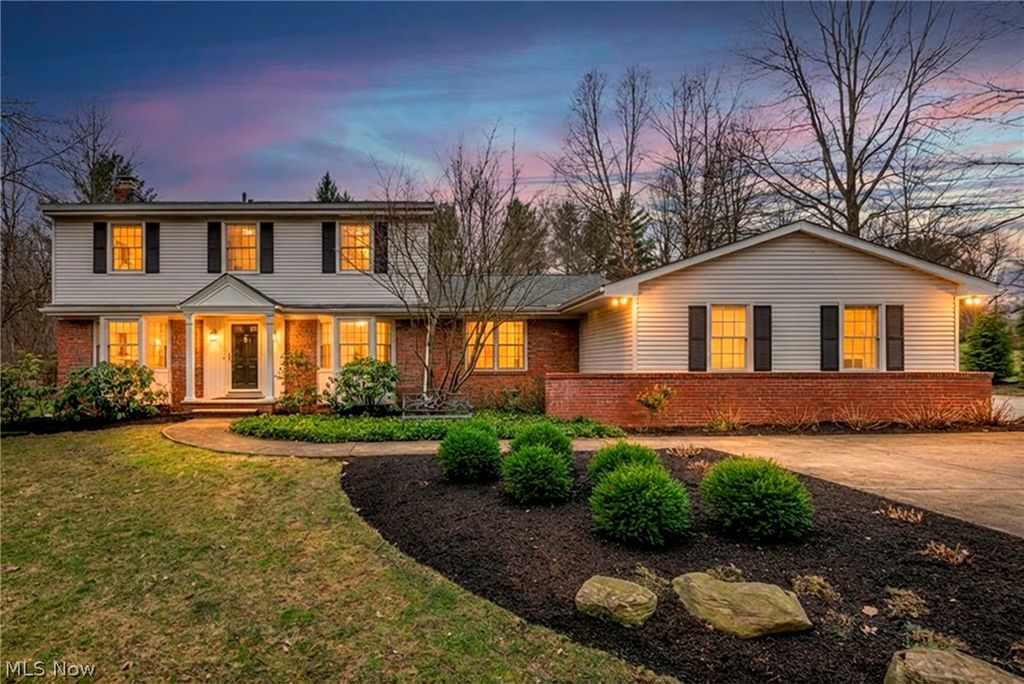 Photo of 35320 Chagrin Boulevard, Moreland Hills, OH 44022 (MLS # 5191811)