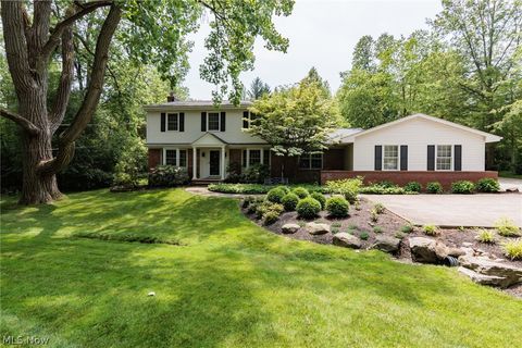 Photo of 35320 Chagrin Boulevard, Moreland Hills, OH 44022 (MLS # 5191811)