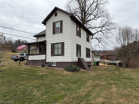 Tiny photo for 893 Maxwell Avenue, Millersburg, OH 44654 (MLS # 5190188)