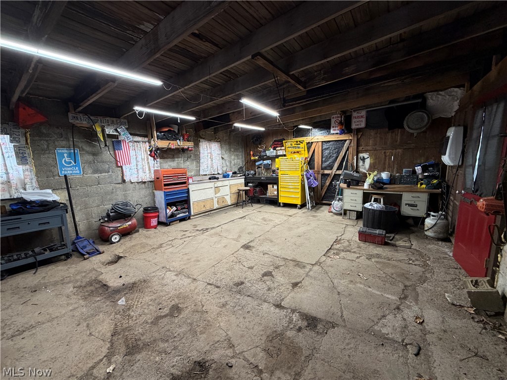 Glass Plants Pleasant View Add - Residential