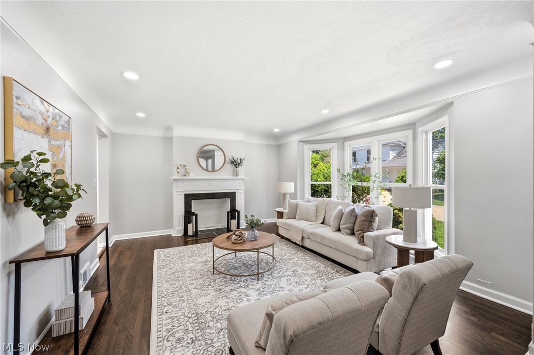 100 Lake Edge Drive