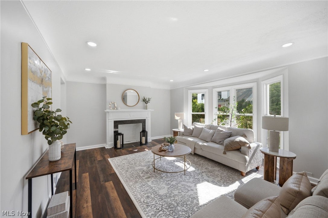 100 Lake Edge Drive