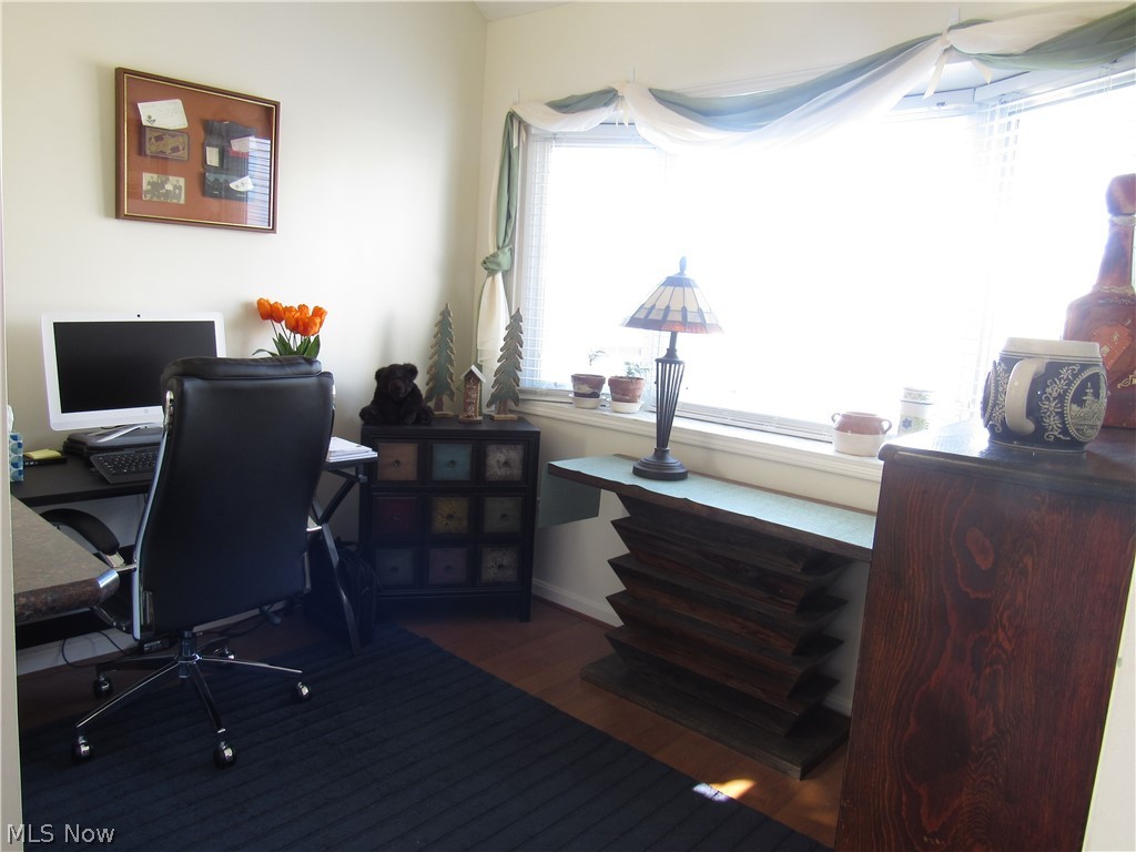 Homes/Emerald Rdg Condo Ph II - Residential