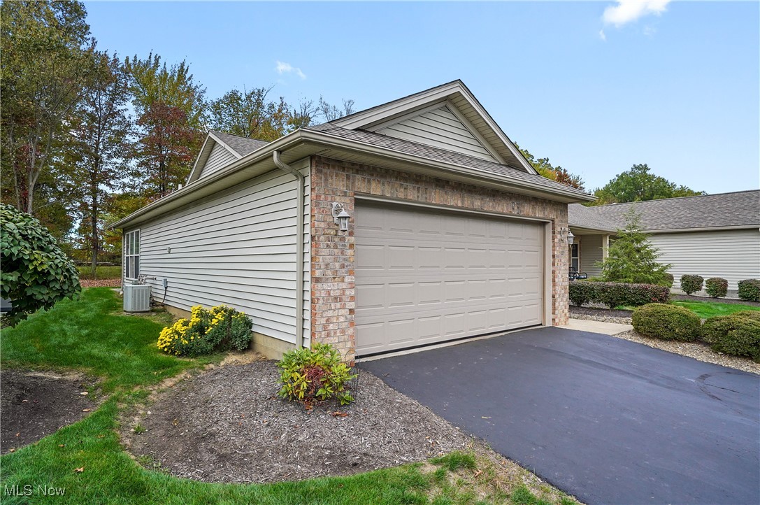 Roberto Place Condo - Residential