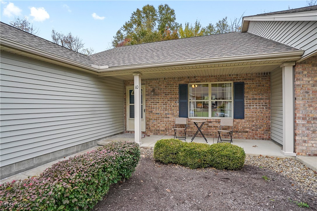 Roberto Place Condo - Residential