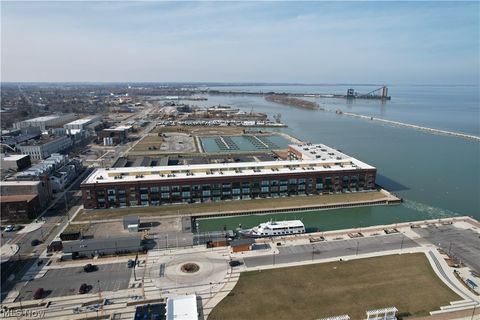 Tiny photo for 401 W SHORELINE Drive #312, Sandusky, OH 44870 (MLS # 5190354)