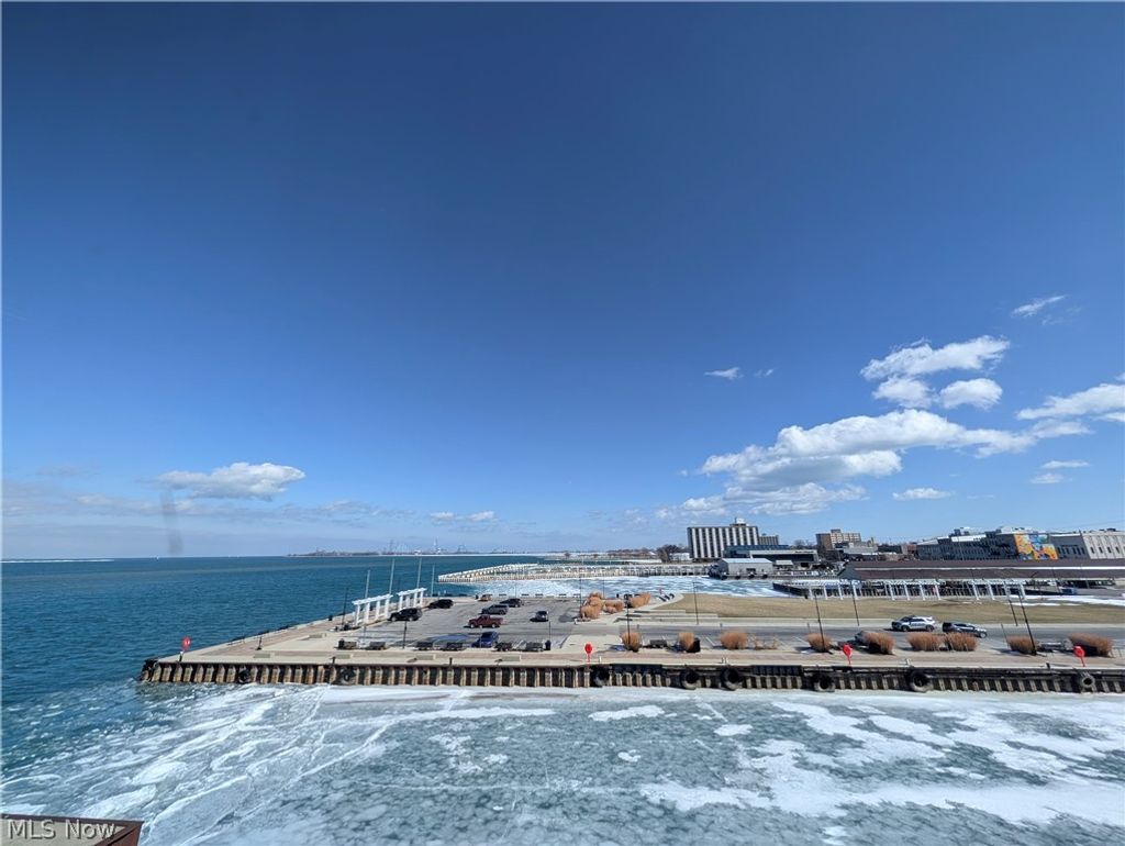 Photo of 401 W SHORELINE Drive #312, Sandusky, OH 44870 (MLS # 5190354)