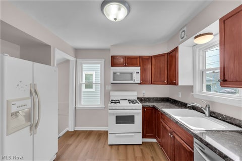 Tiny photo for 6911 Farnsworth Drive, Parma, OH 44129 (MLS # 5246523)