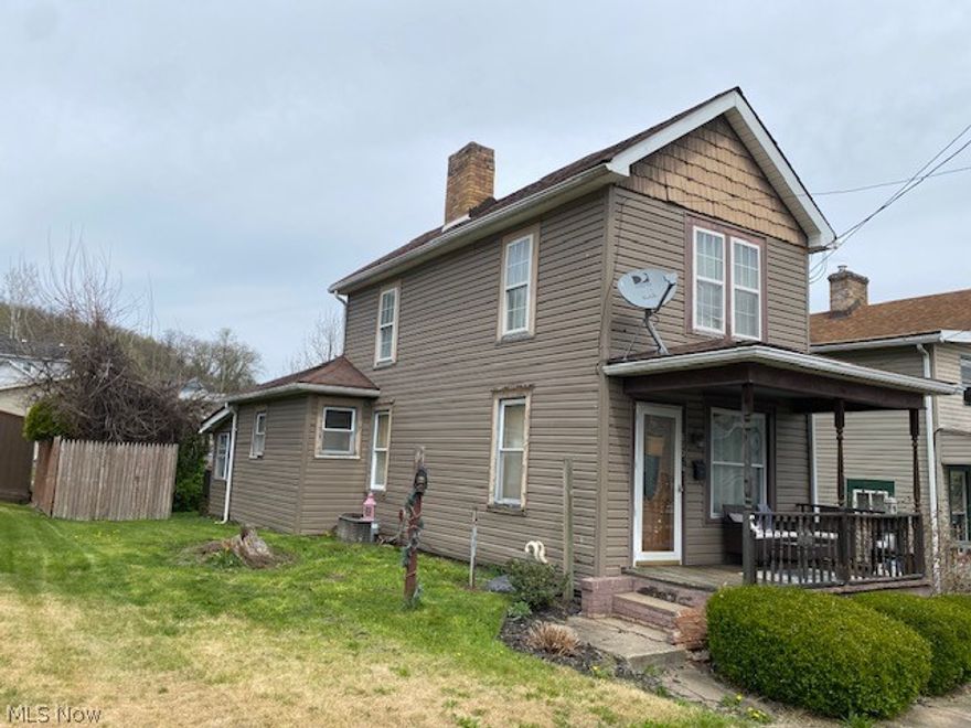 Nice solid two bedroom home in the heart of Toronto.  This home would be an excellent first home or a rental property.