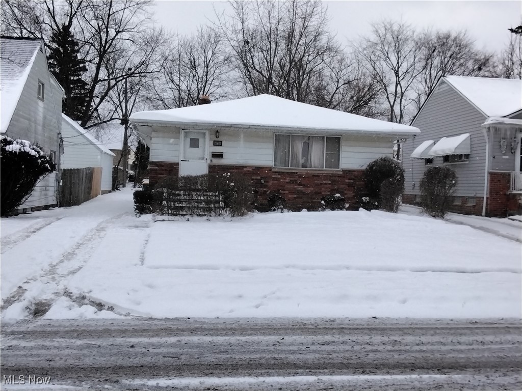 18707 Longview Avenue, Maple Heights, Ohio image 1