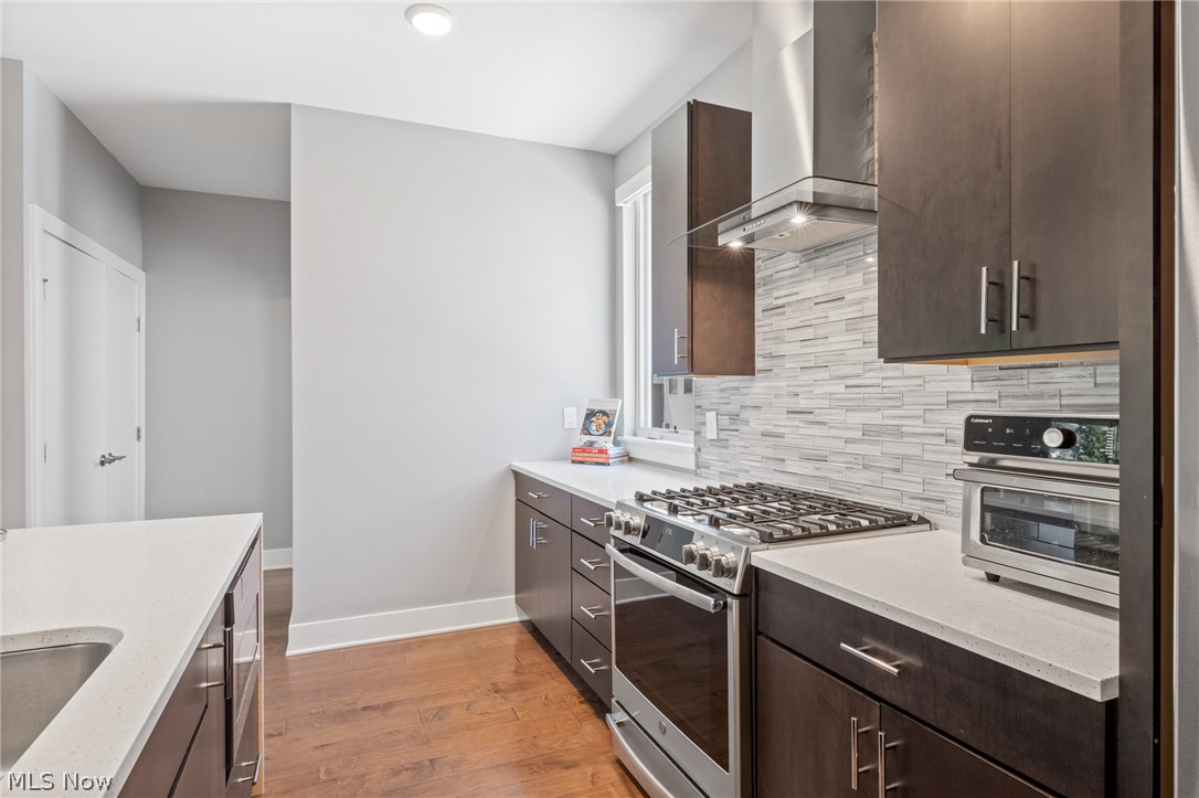 Battery Park Lakeside Twnhms Con - Residential