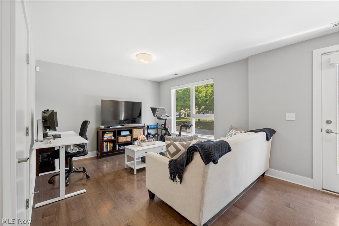 Battery Park Lakeside Twnhms Con - Residential