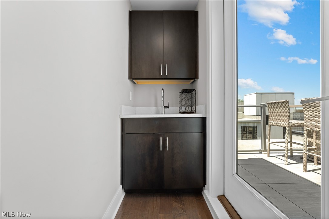 Battery Park Lakeside Twnhms Con - Residential