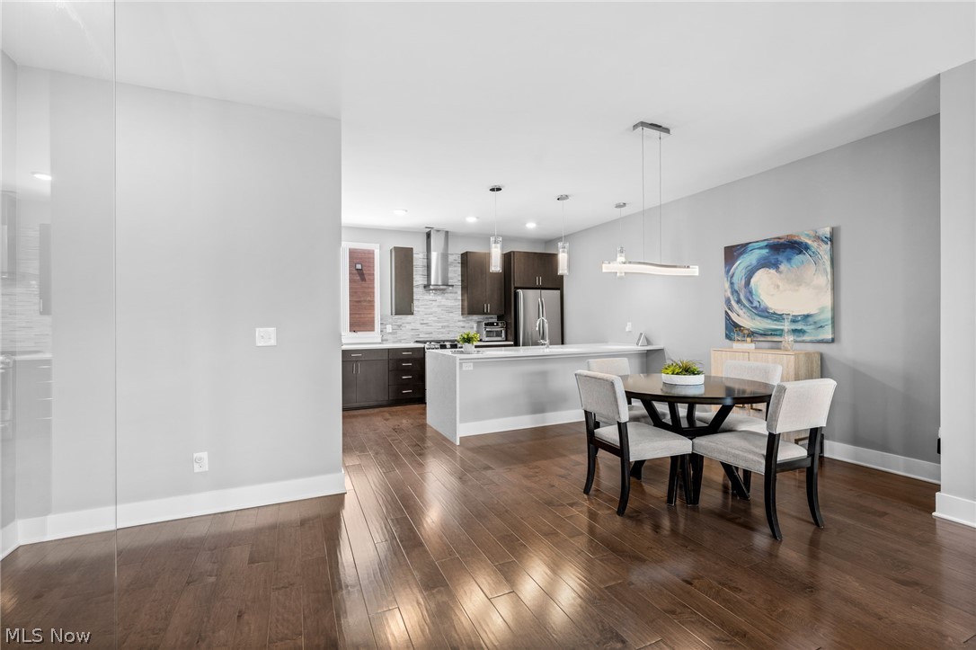 Battery Park Lakeside Twnhms Con - Residential