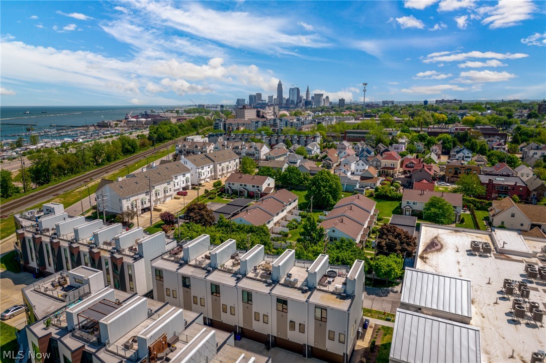 Battery Park Lakeside Twnhms Con - Residential