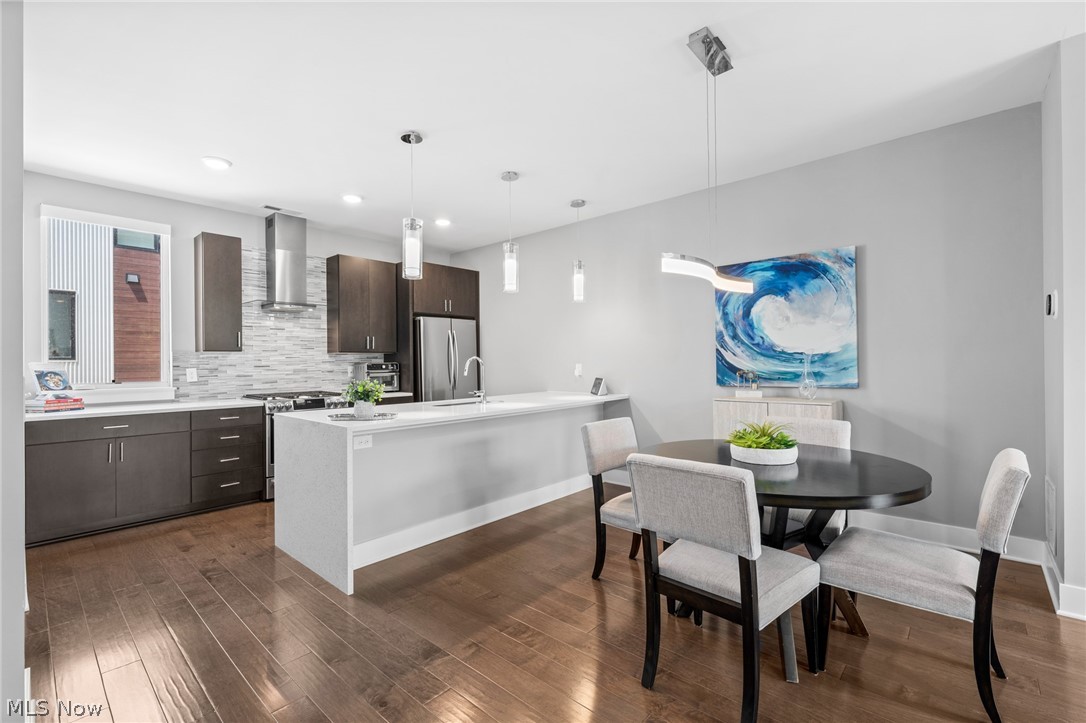 Battery Park Lakeside Twnhms Con - Residential