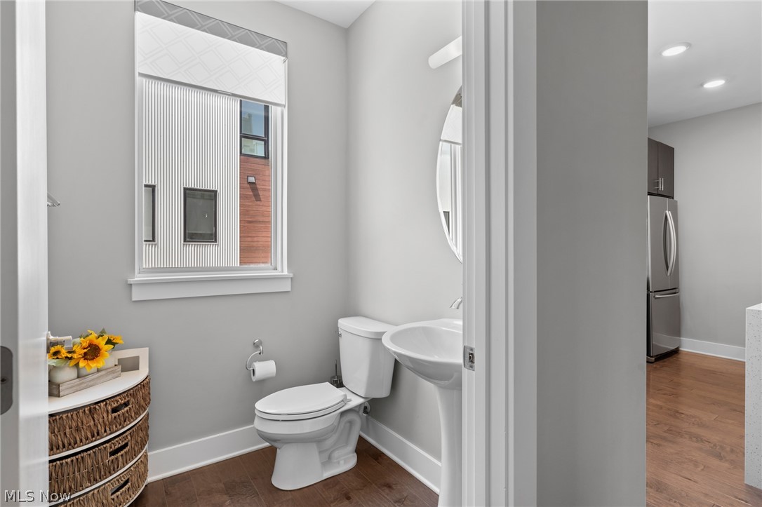 Battery Park Lakeside Twnhms Con - Residential