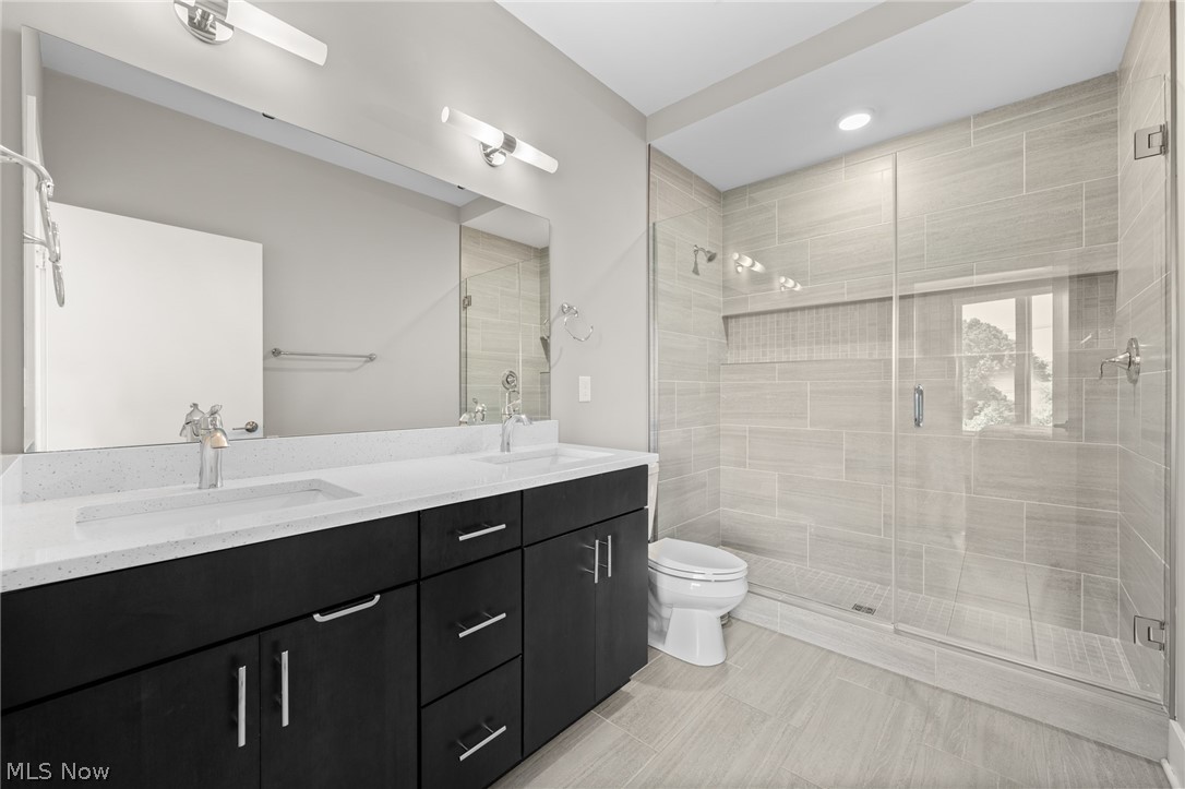 Battery Park Lakeside Twnhms Con - Residential