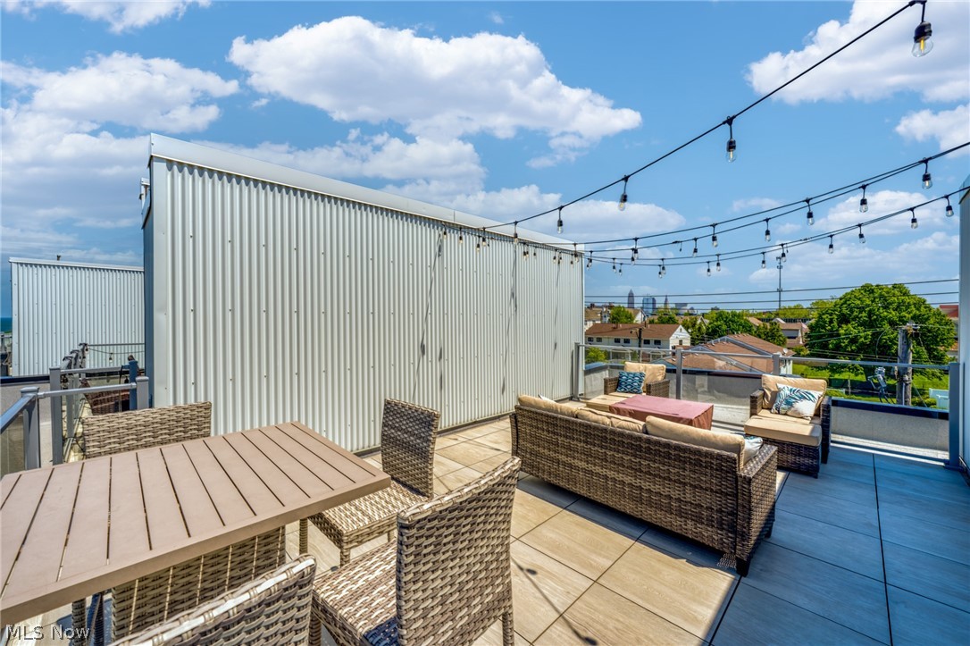 Battery Park Lakeside Twnhms Con - Residential