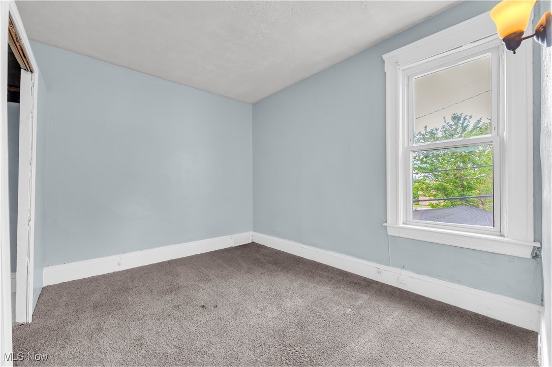 2266 E 84th Street, Cleveland, Ohio image 21