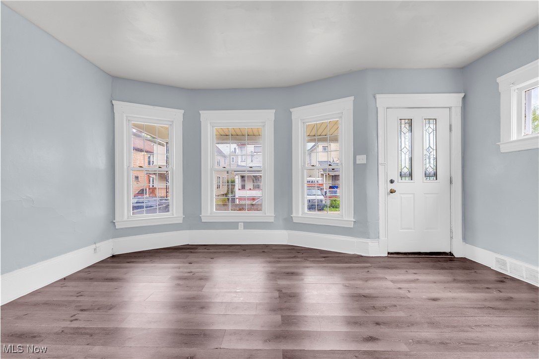 2266 E 84th Street, Cleveland, Ohio image 6