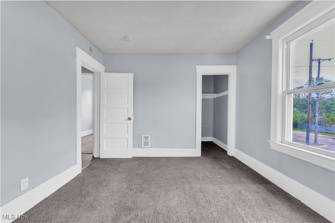 2266 E 84th Street, Cleveland, Ohio image 24