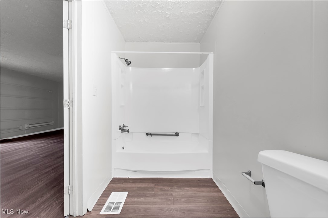 2266 E 84th Street, Cleveland, Ohio image 18