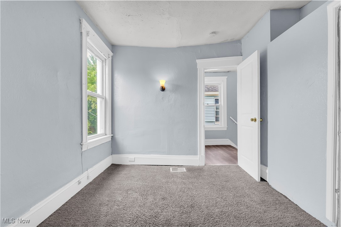 2266 E 84th Street, Cleveland, Ohio image 22