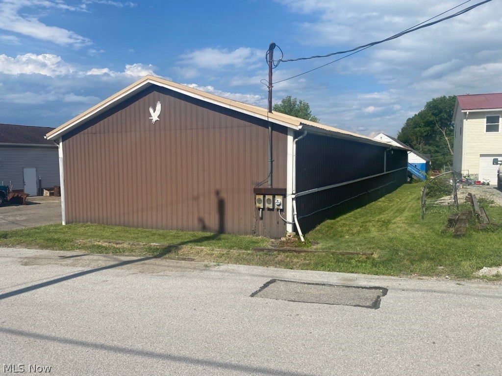 98 Maplewood Avenue