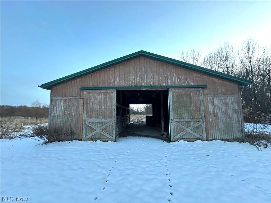 Photo of 5733 Miller Road, Lowellville, OH 44436 (MLS # 5195964)