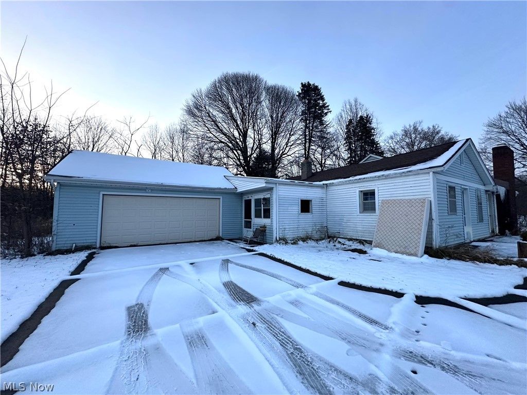 Photo of 5733 Miller Road, Lowellville, OH 44436 (MLS # 5195964)