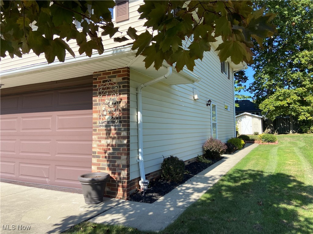 5608 Thoreau Drive, Parma, Ohio image 20