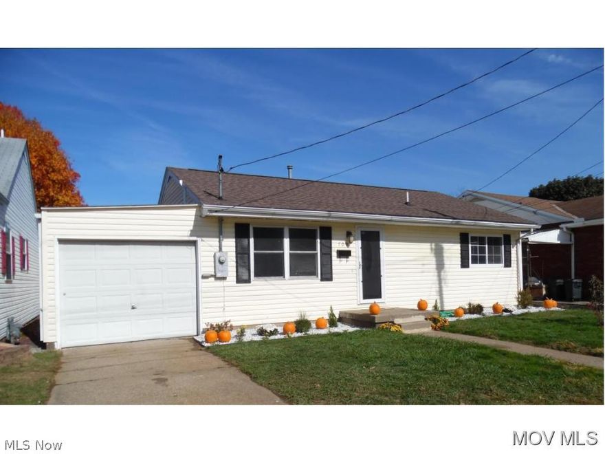 Beautifully redone! Entire home has been re-modeled. Most rooms were taken down to the studs and re-built. All new kitchen.  Elem: Vienna Elementary School  Elem/Bus: N  JrHigh: Jackson Jr. High School  JrHigh/Bus: N  High: Parkersburg High  High/Bus: Y  Fire: CIT  Police: CTY  PossFreeGas: N  ;SQFT=Fin L1:1135, Fin Above:1135, Fin Total:1135, Unfin Above:1135, Unfin Total:Y;PRKG= Parking Pad