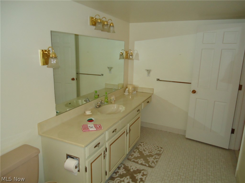 Camelot Condo - Residential