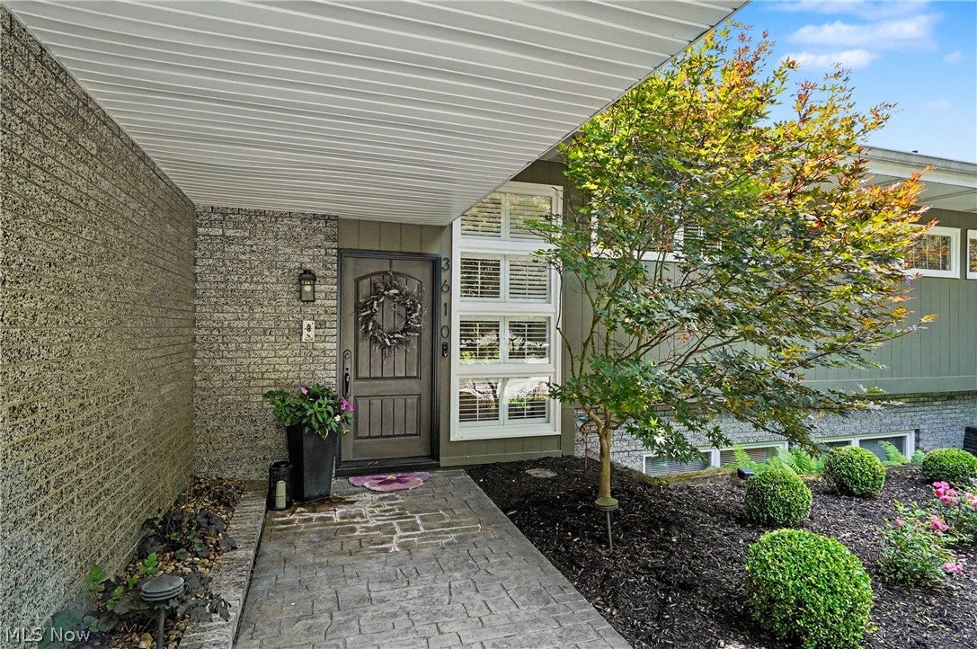 3610 Knollwood Lane