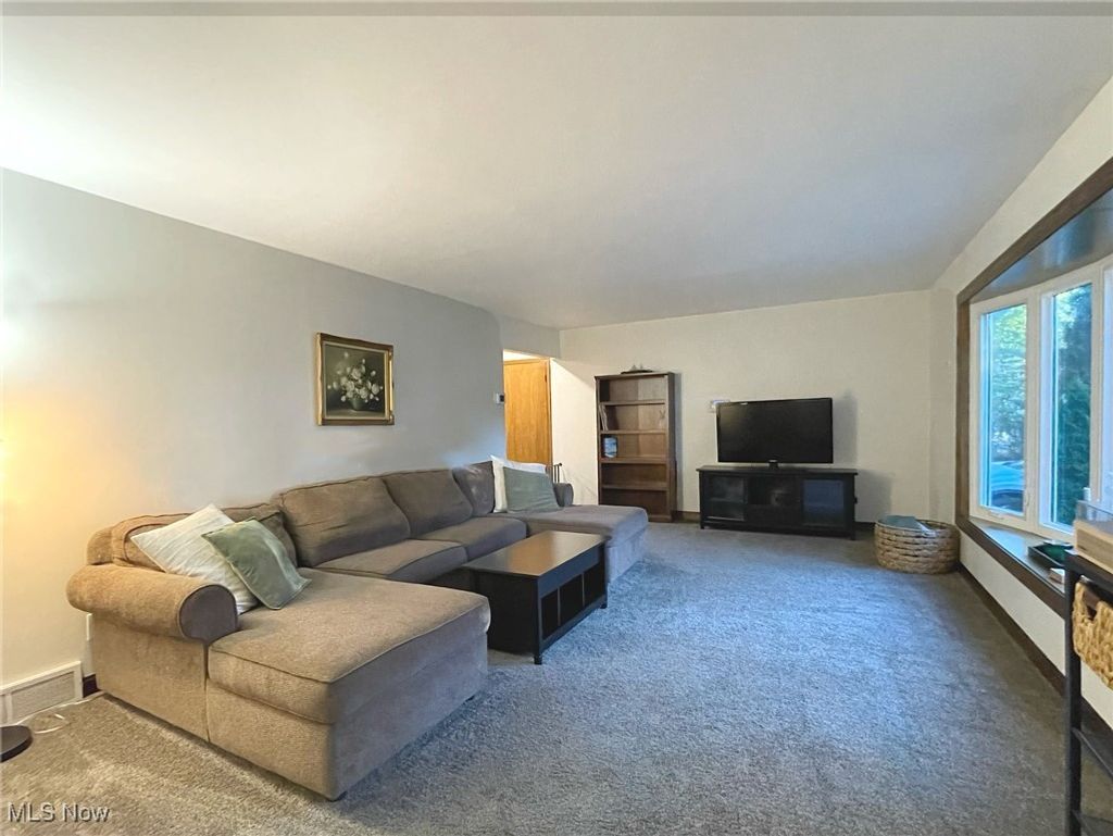 Photo of 3861 Klein Avenue, Stow, OH 44224 (MLS # 5179389)