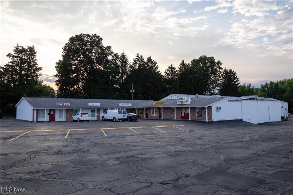 2004-2006 Locust Street S