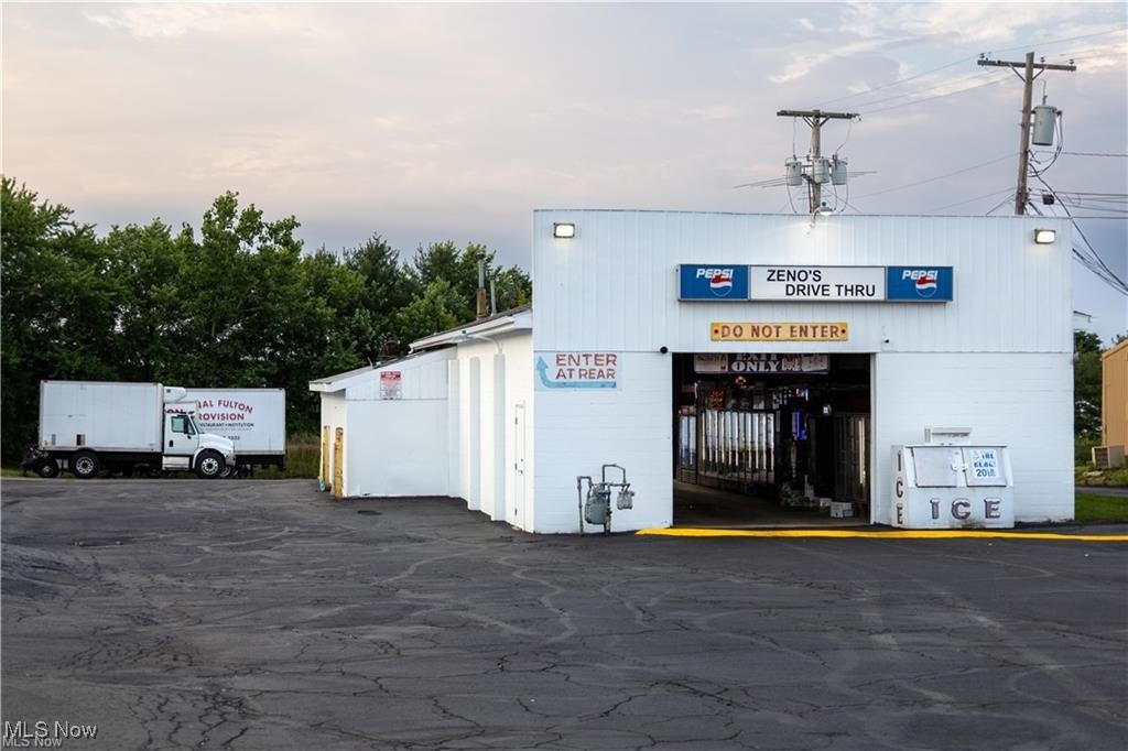 2004-2006 Locust Street S