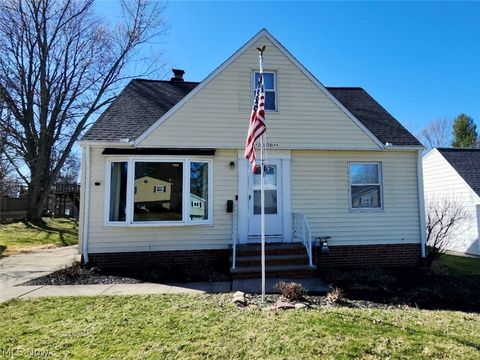 Homes For Sale - 5406 Karen Isle Drive<br/> Willoughby, OH 44094