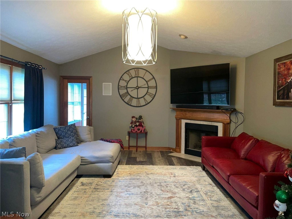 Laurelwoods - Residential