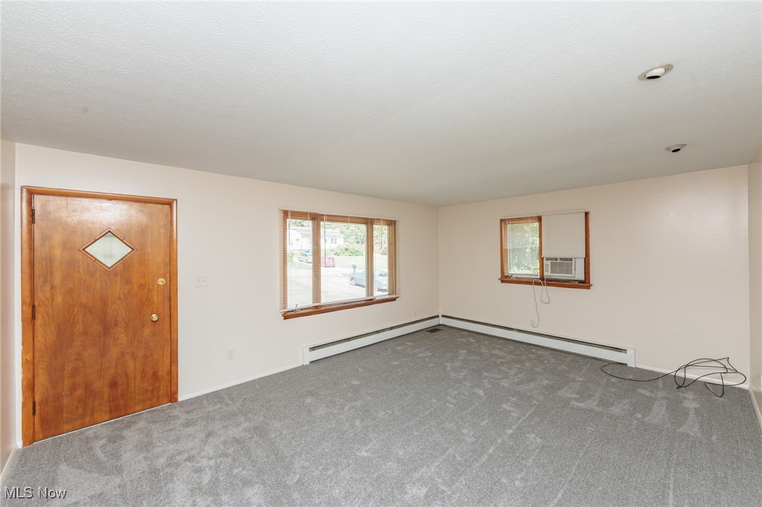 Anna Dean Heights - Residential