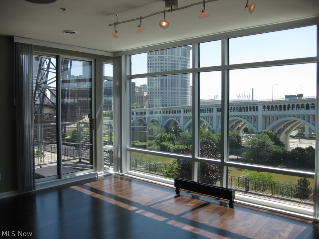 Stonebridge Plaza Condo - Residential