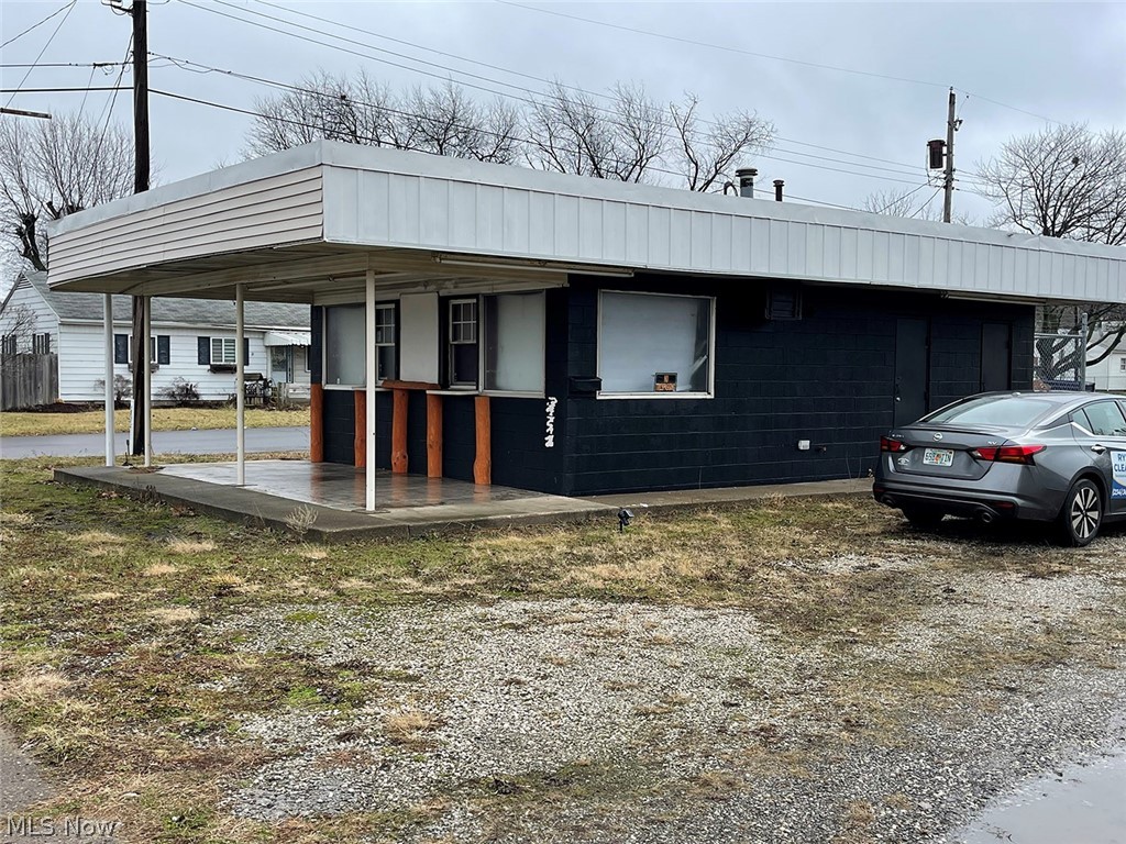 Online Only Auction - Former Pizza Shop with Equipment - Needs Handyman Updates – Corner Lot – Zoned B-2 - SW Canton, OH - ABSOLUTE AUCTION, all sells to the highest bidder online only. ONLINE BIDDING STARTS: SATURDAY – FEBRUARY 18, 2023 – 10:00 AM and ENDS: THURSDAY – FEBRUARY 23, 2023 – 12:30 PM. Real Estate: 2 adjoining Stark County parcels, #220315 and #220314. Corner lot with all block construction. Built-in 1972 with 600 SF and half bath. Taxes are $287.26 per half year. All equipment included (walk-in cooler & freezer, ice cream freezer, prep station, stack pizza oven, griddle, sinks, slicers, and Hobart mixer). Preview: By Appointment, Call Auctioneer to Schedule. TERMS ON REAL ESTATE: 20% down auction day, balance due at closing. A 10% buyer’s premium will be added to the highest bid to establish the purchase price. Any desired inspections must be made prior to bidding. All information contained herein was derived from sources believed to be correct. Information is believed to